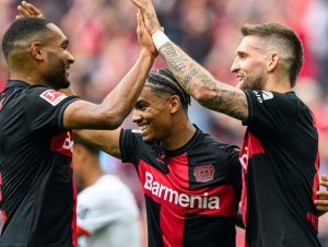 Inédito! Bayer Leverkusen vence Augsburg e se torna 1º campeão invicto; veja números