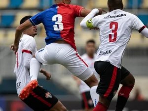 Vitória perde para o Paraná e se complica na Copa São Paulo
