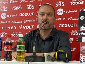 Gerente de futebol do Vitória explica situações de João Pedro e Gustavo Blanco 