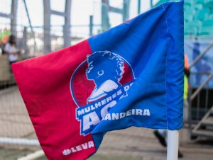 Bahia inicia ação com bandeiras de escanteio na Arena Fonte Nova