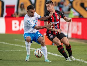 Osvaldo celebra força do Vitória no Barradão e Rodrigo Andrade provoca Bahia 
