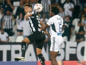 Botafogo estreia com derrota na Libertadores