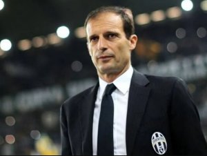 Juventus demite técnico dois dias após conquista de título